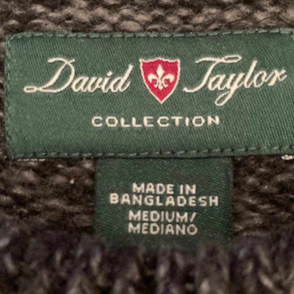 David Taylor Men’s Dark Gray Winter Sweater Medium